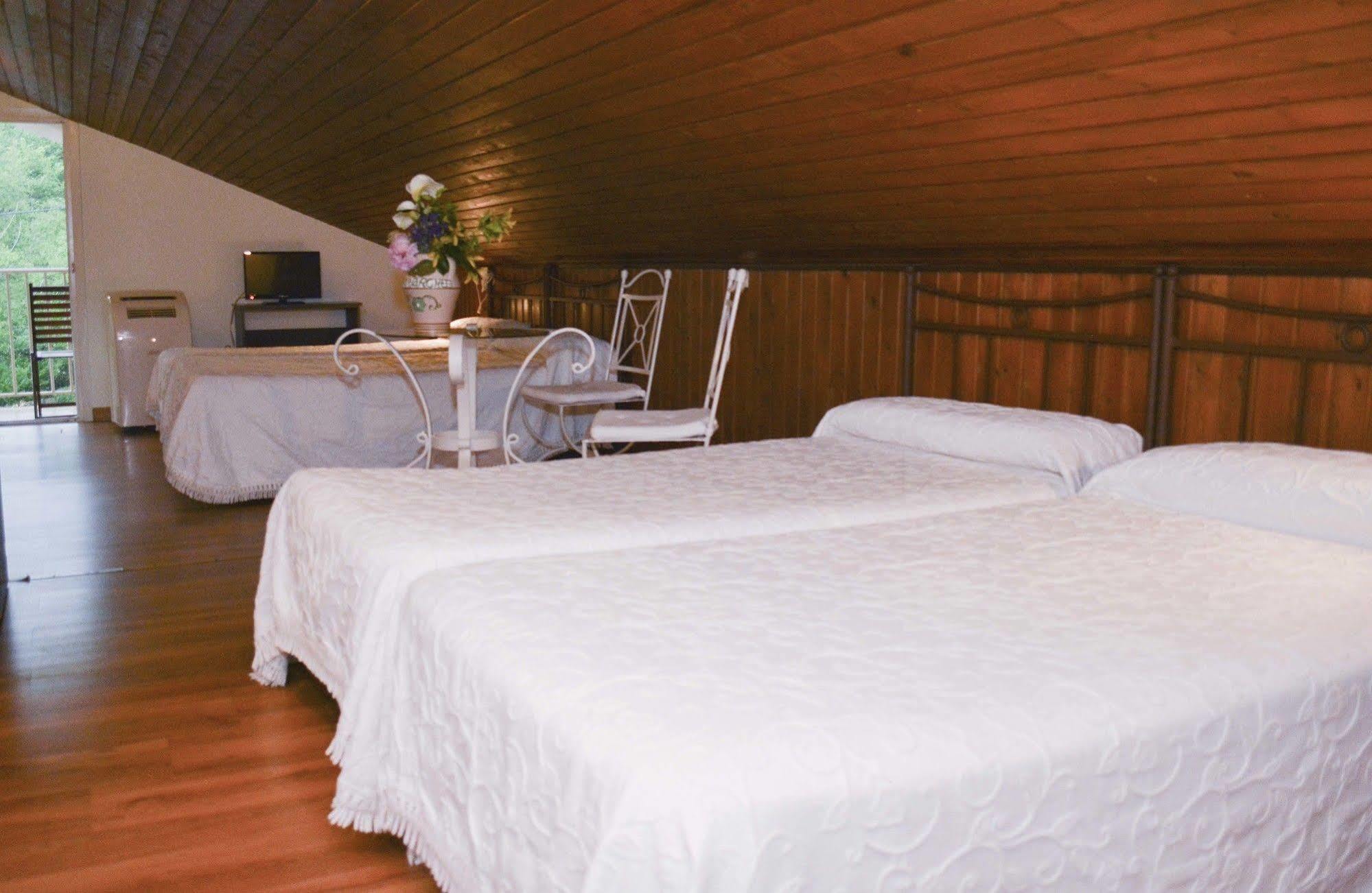Hotel Azabache Susierra Onís Dış mekan fotoğraf